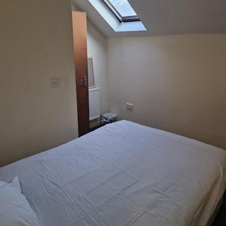 Cozzy 2 Roooms With 2 Beds Hotel Bradford  Buitenkant foto