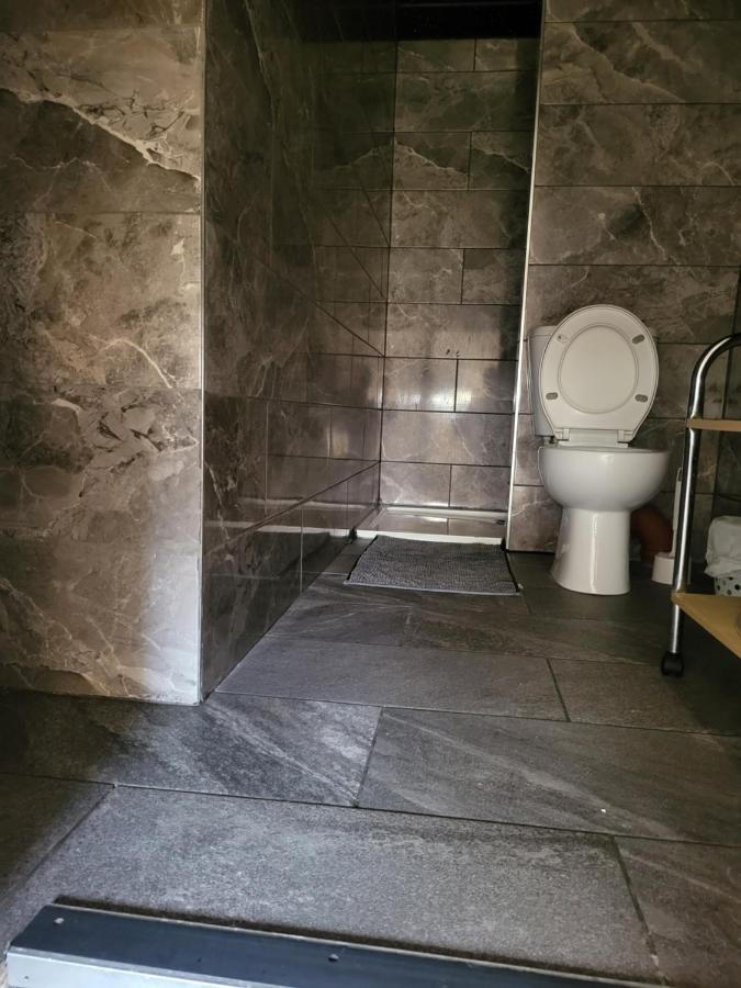 Cozzy 2 Roooms With 2 Beds Hotel Bradford  Buitenkant foto
